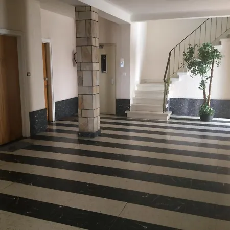 Hippique Apartman *